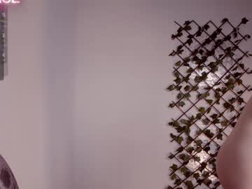 webcam girl careful_i_bite live cam image #9866755