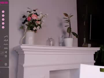 webcam girl small_blondee live cam image #2710232