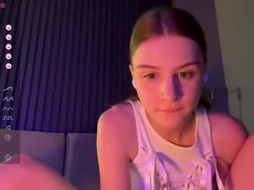 webcam tranny evie_may live cam image #10120035