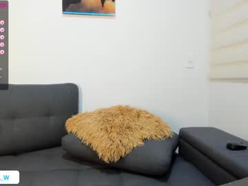 webcam girl abigail_w live cam image #6037648