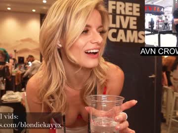webcam girl blondiekayy live cam image #4665355