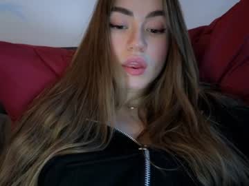 webcam girl strawberryjamx live cam image #7629827