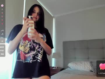 webcam girl yourfreakygirl live cam image #11096668