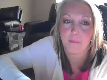 webcam couple leo_lady_8675309 live cam image #392162
