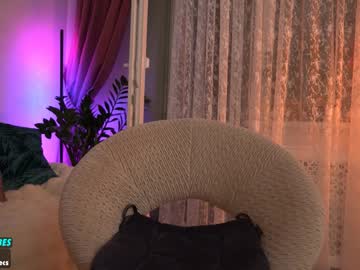 webcam girl sweety_rinushka_ live cam image #12072838