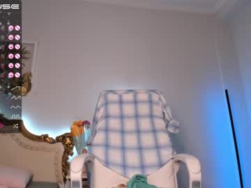 webcam girl aura_kiss live cam image #1794220