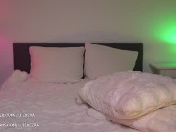 webcam girl ezra live cam image #9412930