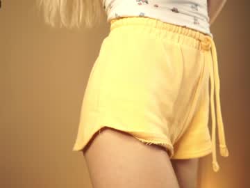 webcam girl cuteelsa_ live cam image #7081818