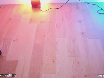 webcam girl katdreams live cam image #9700078
