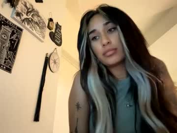 webcam girl skyyefox live cam image #6610079