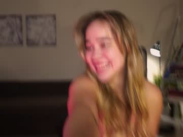 webcam girl kristyspiritedaway live cam image #8898555