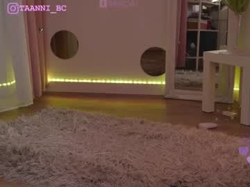 webcam girl taanni_bc live cam image #7510840