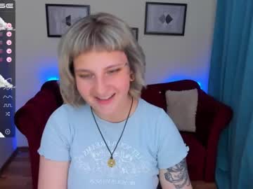 webcam girl yolandi_toit live cam image #3143266