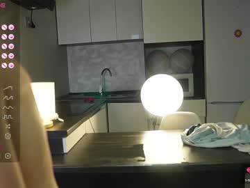 webcam girl mary_shiota live cam image #10550363