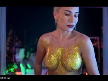 webcam girl provocatrixx live cam image #3948458