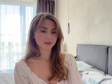 webcam girl girl_next_door19 live cam image #10811560