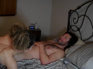 webcam couple bedroom_king_and_queen live cam image #11421237