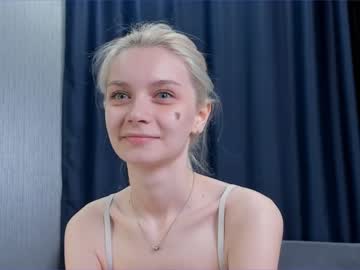 webcam girl cassie130505 live cam image #9058468
