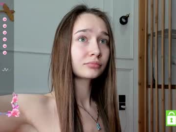 webcam girl sirena_princess live cam image #11888312
