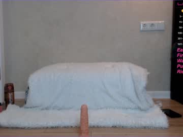 webcam girl loonyko live cam image #1096832