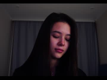 webcam girl emilybatee live cam image #8041857