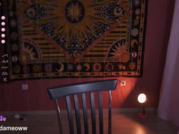 webcam girl greeny_mat live cam image #7307007