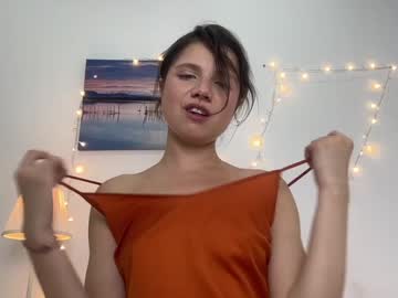 webcam girl stellawells live cam image #12393000