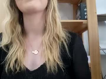 webcam girl hockeywife live cam image #5658764