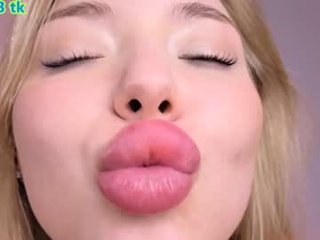 webcam girl flaming_hotty live cam image #6674590