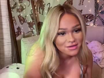 webcam girl ari_02 live cam image #8809141
