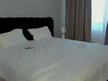 webcam girl moniqueeass live cam image #2611861