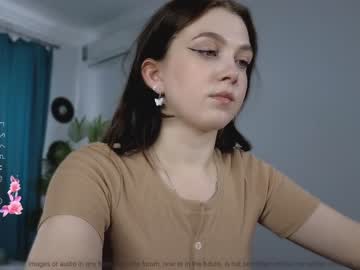 webcam girl small_blondee live cam image #9500619