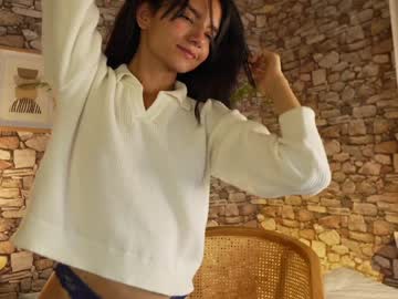 webcam girl urcutelinda live cam image #8573580