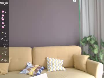 webcam girl small_blondee live cam image #2171890