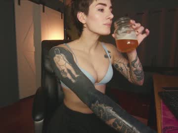 webcam girl aynmarie live cam image #7903432