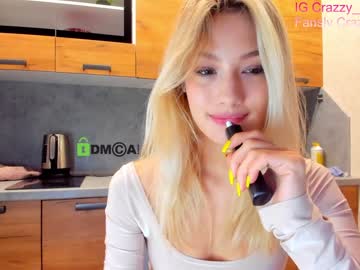webcam girl crazzy_cherry live cam image #6221897