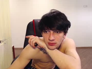 webcam man teddy_mode live cam image #1422374