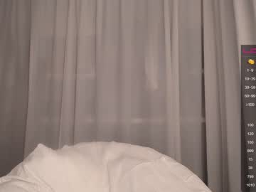 webcam girl eevie_moon live cam image #5478289