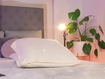 webcam girl victoria__rossi live cam image #12837978