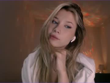 webcam girl bitter_moon live cam image #4359556