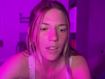 webcam girl oliviahansleyy live cam image #12231536