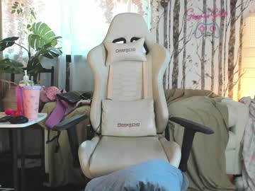webcam girl juliette_garden live cam image #9869571