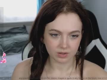 webcam girl small_blondee live cam image #9351625