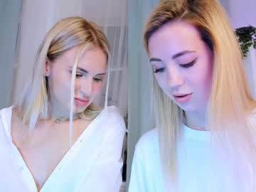 webcam girl emmi_rosee live cam image #2727719
