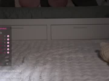 webcam girl ezra live cam image #9951563