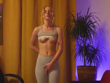 webcam girl girl_i_am live cam image #10113446