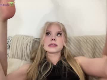 webcam girl sonyaplush live cam image #9504514