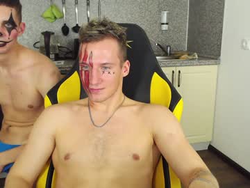 webcam man purple_gang live cam image #567884