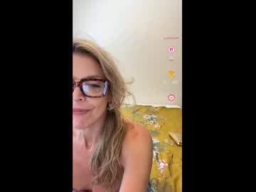 webcam girl chloedahlxo live cam image #12867841