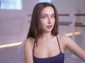 webcam girl silent_chill live cam image #12545620